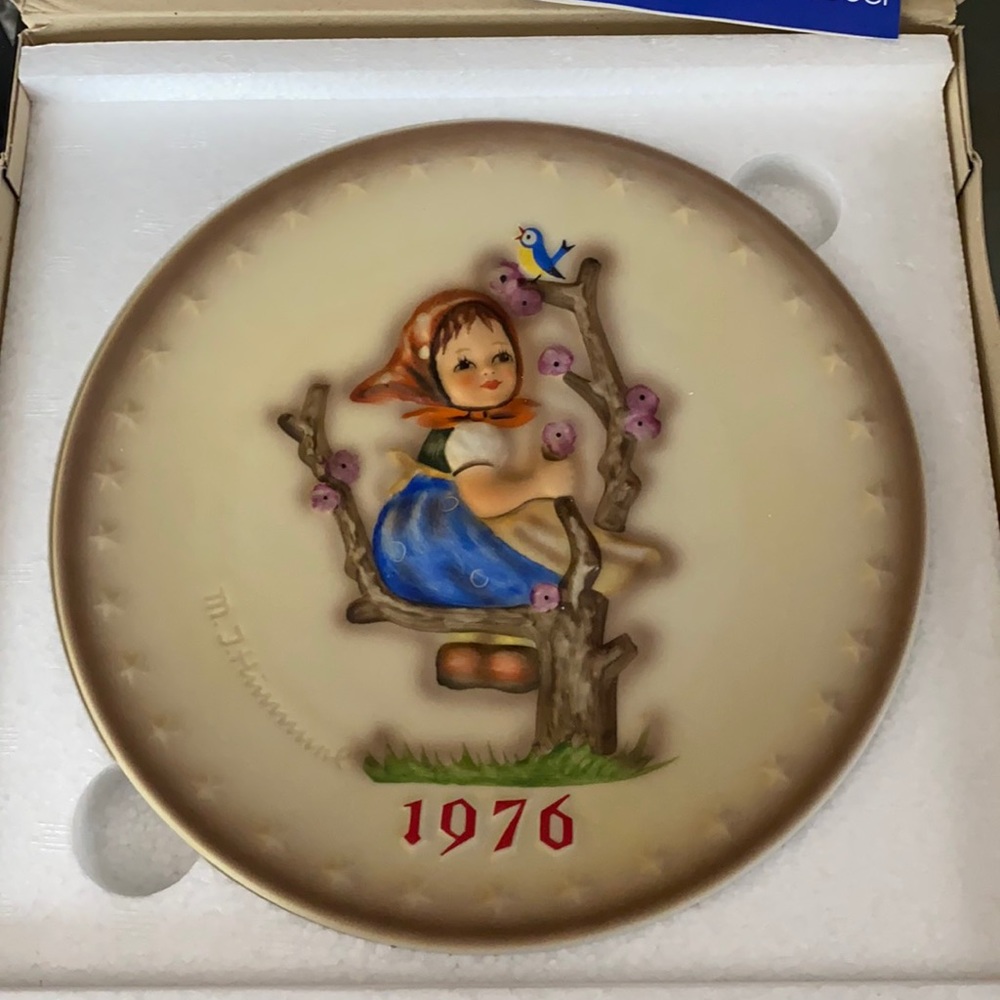 Vintage Hummel plate